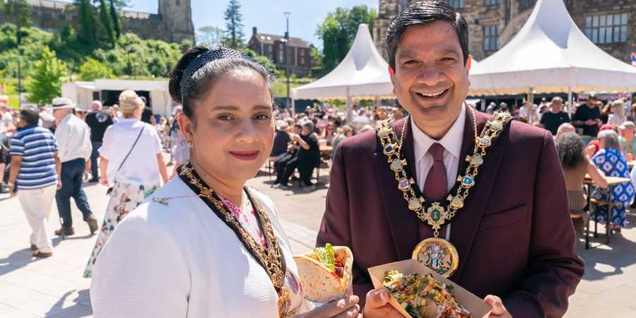 Mayoress and mayor of Rochdale.