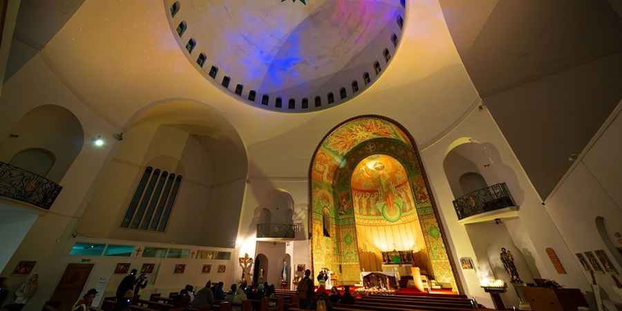 Interior of St John The Baptist Church.