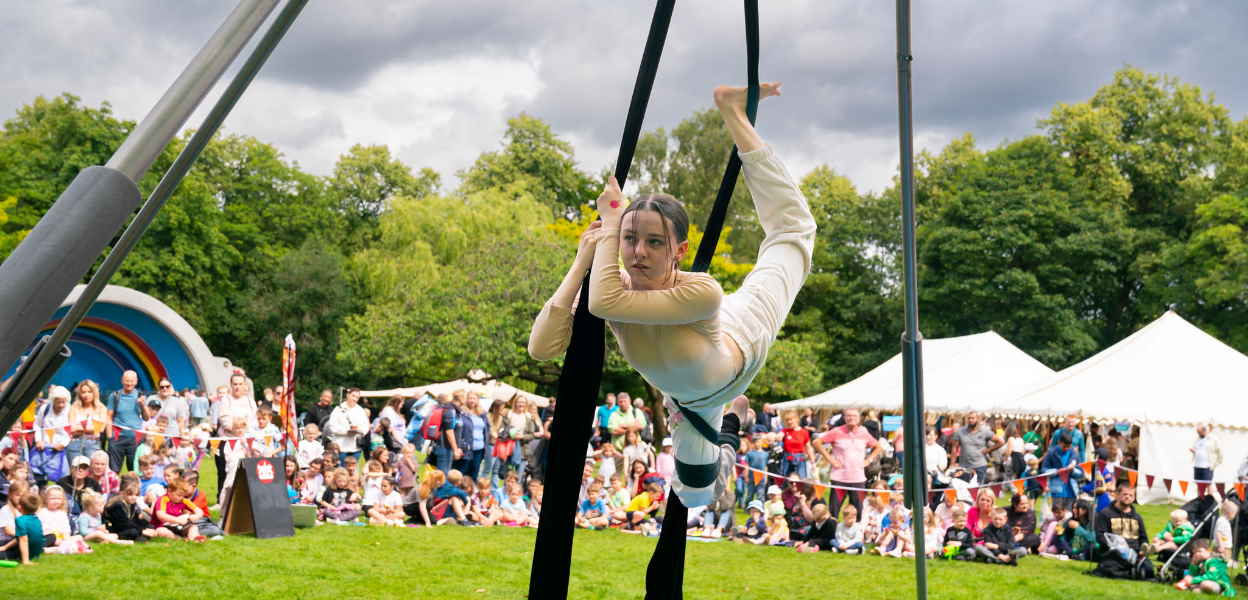 Skylight Circus Arts performer.