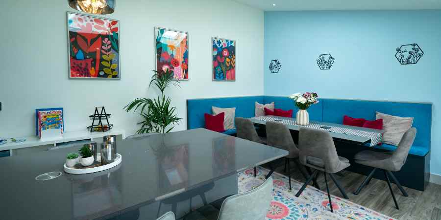 Dining room.