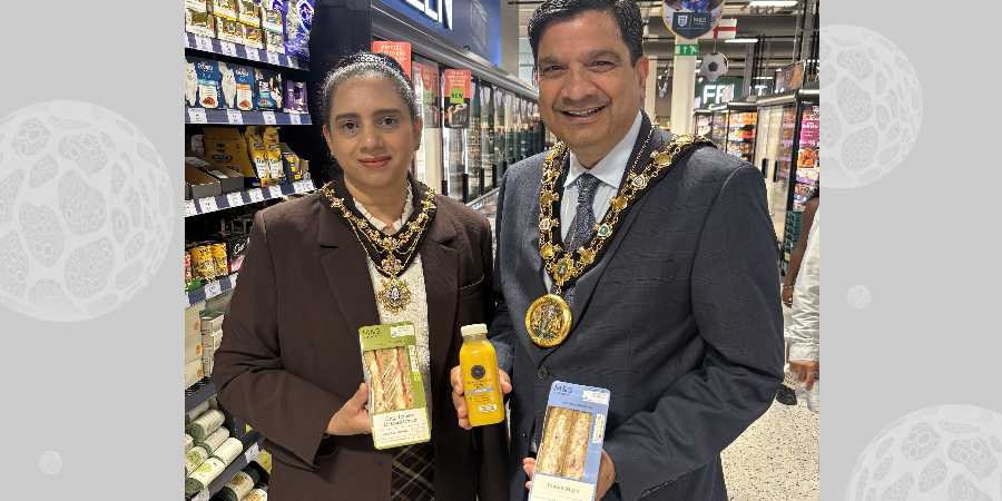 Mayor and mayoress of Rochdale.