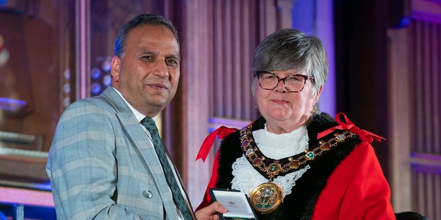 Councillor Shakil Ahmed with Councillor Janet Emsley.