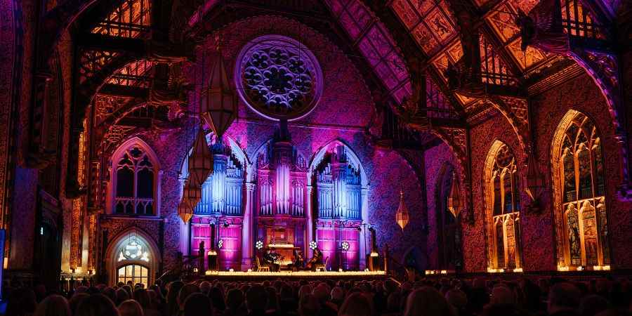 The Great Hall lit up in candlelight.