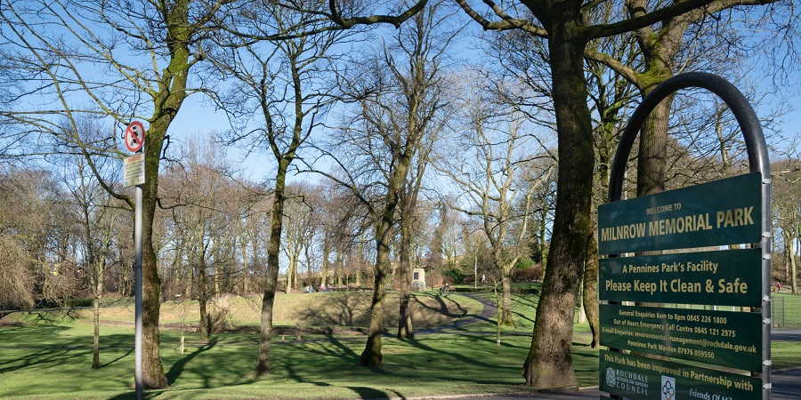 Entrance to Milnrow Memorial Park.