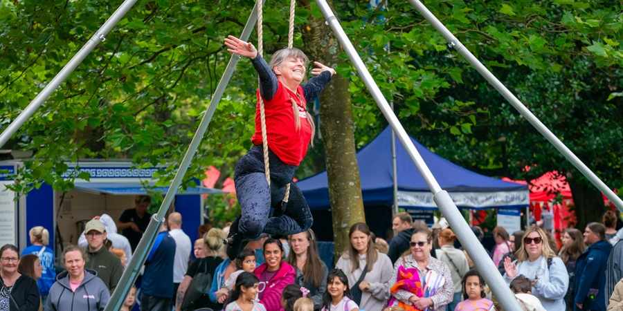 Skylight Circus Arts performance.