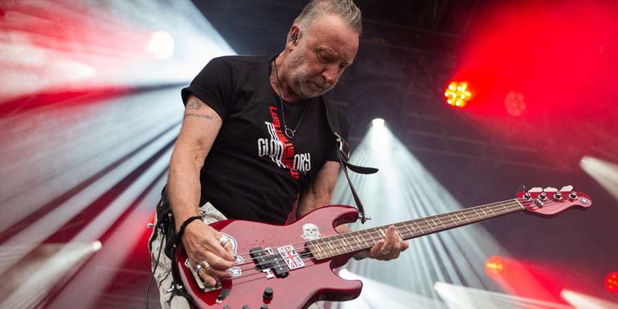 Peter Hook.