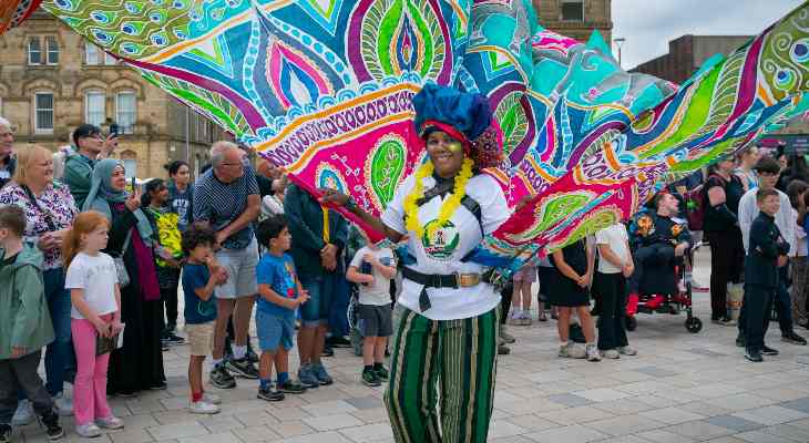 Carnival artist at Feel Good family Picnic.