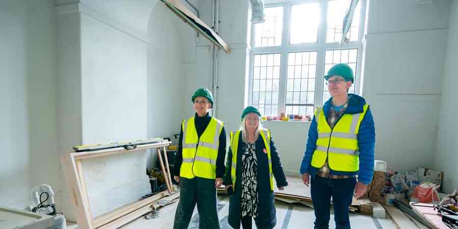 Estelle Rowe, Councillor Sue Smith and David Gelsthorpe.