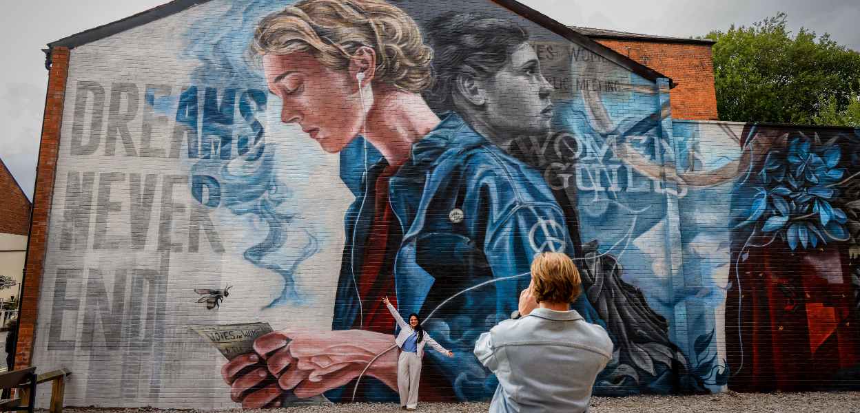 Dreams never die mural.