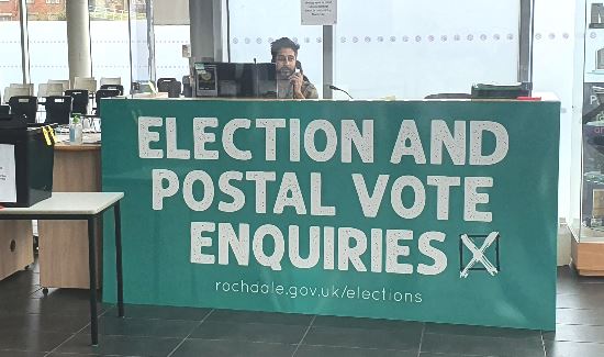 The enquiry desk at the 2022 local elections.