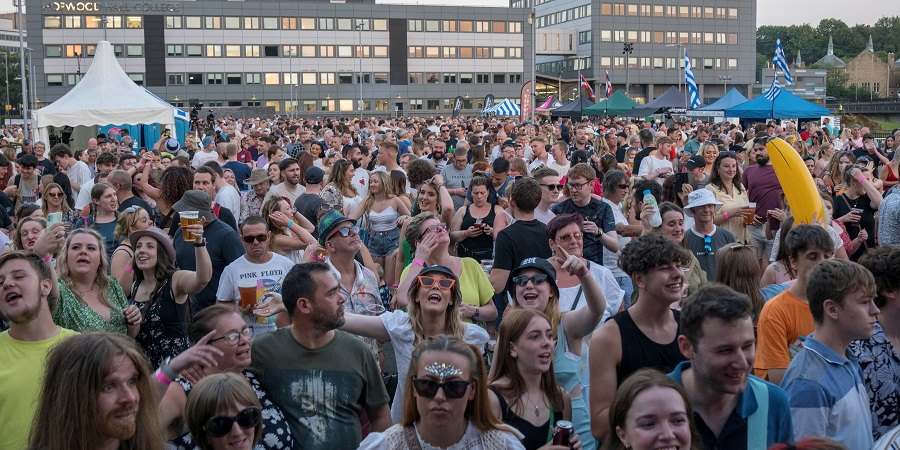 Crowds at the 2022 Feel Good Festival.
