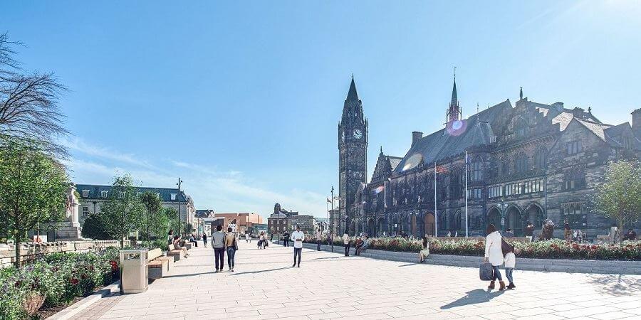 Redeveloped Esplanade outside the town hall, artist impression.
